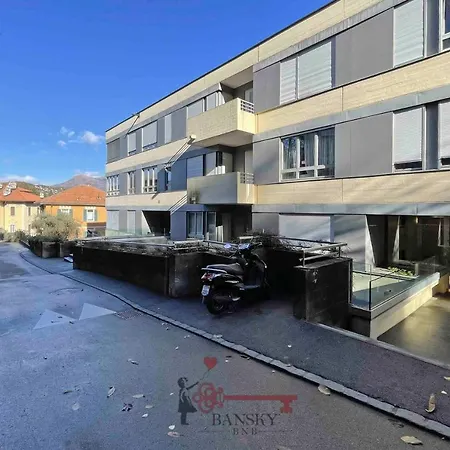 Romantic Loft With Outside Swimming Pool, 400m From Station Apartment